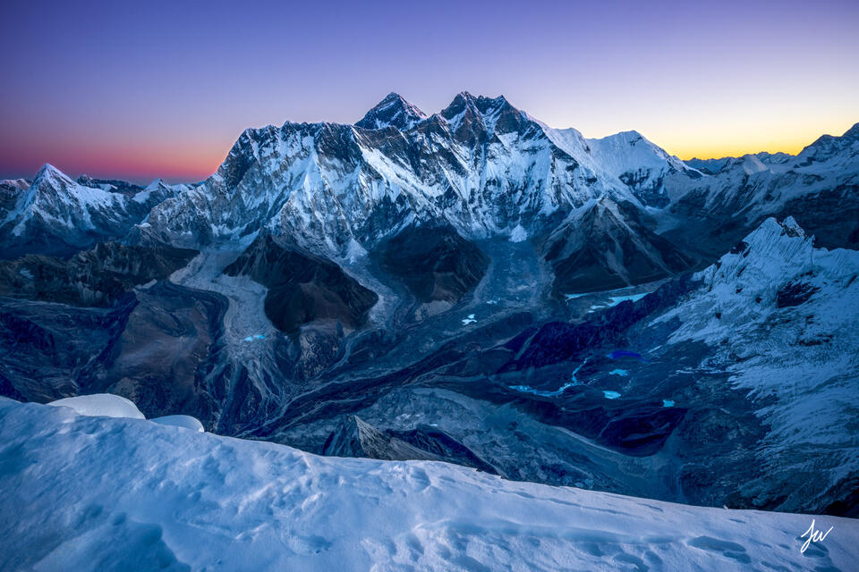 HIMLUNG HIMAL EXPEDITION